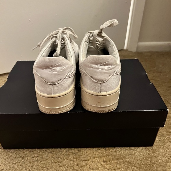 Nike Air Force Ones Sage Low - Picture 2 of 5